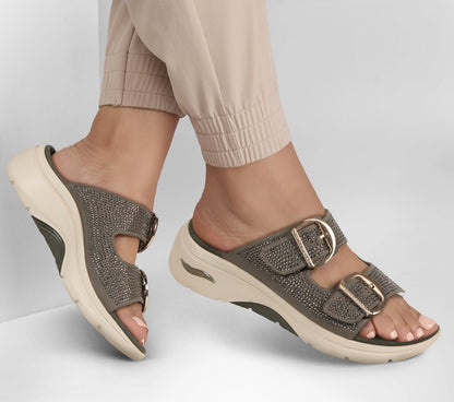 Skechers Women | Martha Stewart: GO WALK Arch Fit 2.0 Sandal - Showstopper