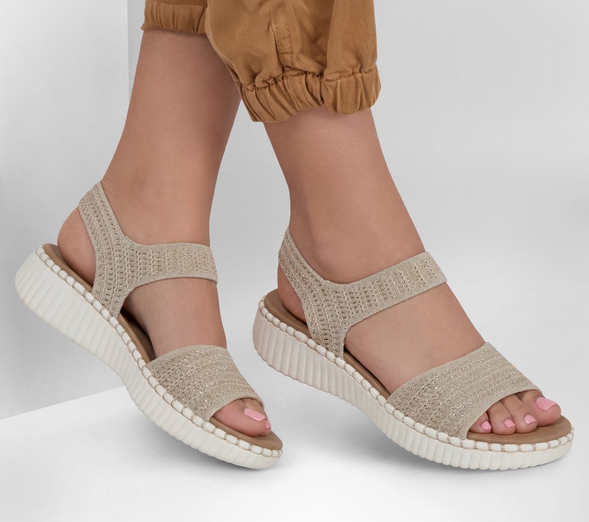 Skechers Women | Wilshire Blvd - Summertime Inspo