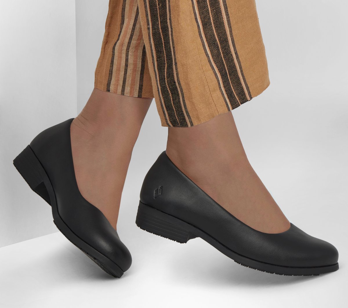 Skechers Women | Work: Naulia