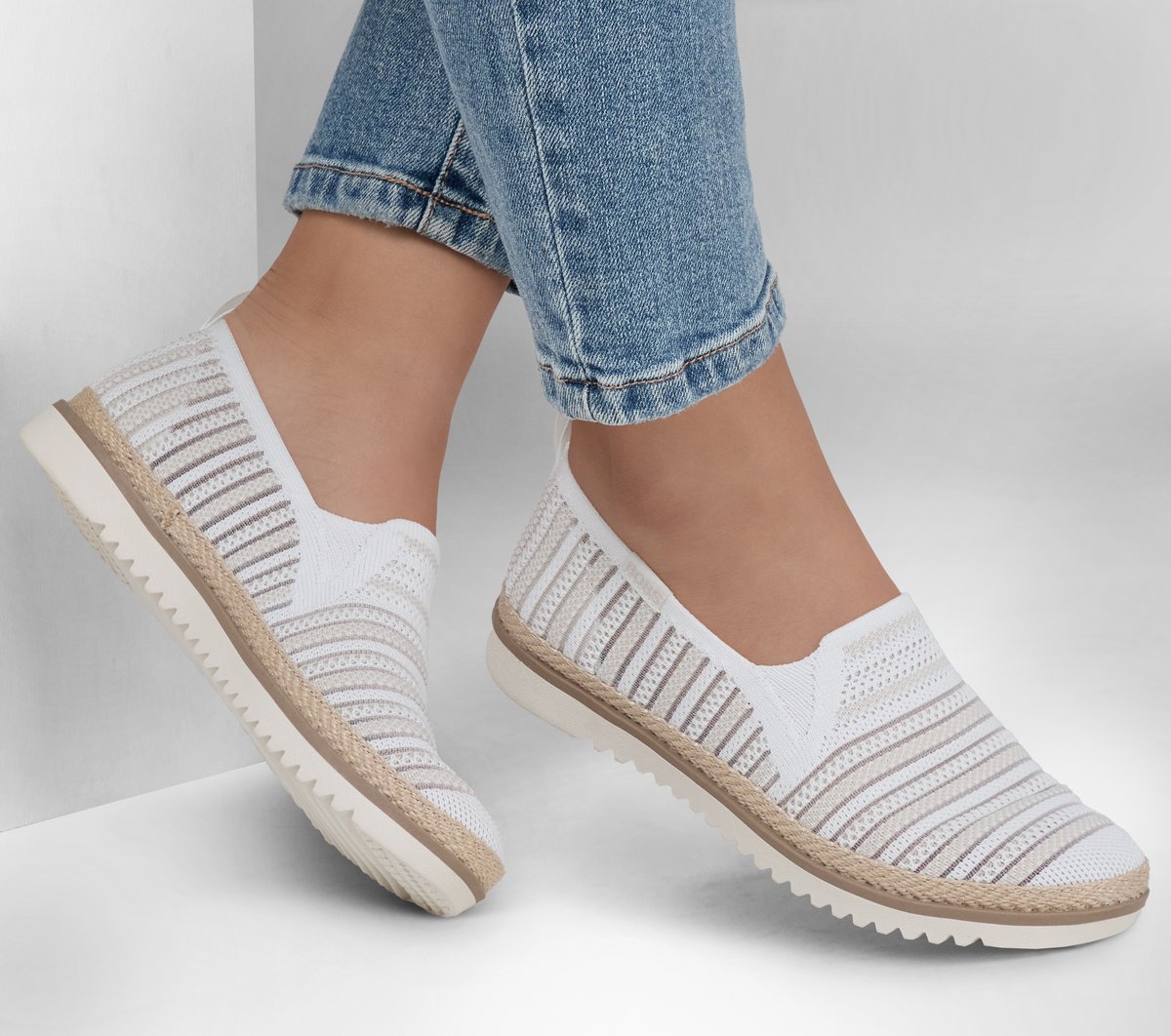 Skechers Women | BOBS Flexpadrille LO - So Chic