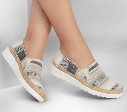 Skechers Women | BOBS Flexpadrille HI - Serene Heights